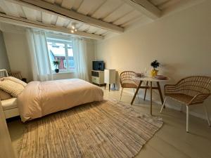 Romantic hideout with parking