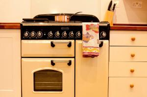 Old Coastguards - Stunning Historic Cottage