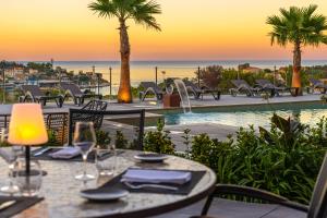 Hotels Les Jardins Du Cedre : photos des chambres