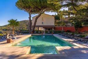 Hotels Les Jardins Du Cedre : photos des chambres