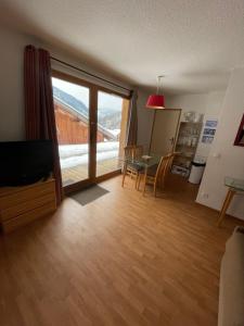 Appartements Studio Orelle 3 Vallees - Spa & Piscine - Apt 006 : photos des chambres