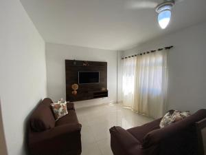 Amplo Apartamento Guarapari - Praia do Morro- Edifício San Martin -Decorado- LOCALIZAÇÃO IMBATÍVEL - Em frente a Supermercado e farmacia - Praia Center - 3 quartos - Internet - Vaga de estacionamento
