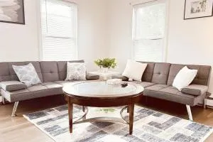 17-19Cozy&Spacious 6BR home in Malden with window AC and free parking - Melrose