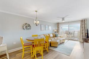 CAB03 Pelicans Penthouse