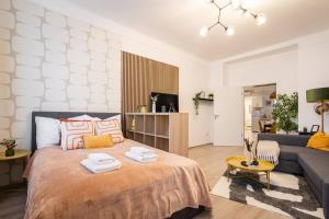 Warm Elegance Retreat : 75 m2 comfort near New York Café