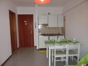 Modern 1 bedroom apartment with balcony - Beahost