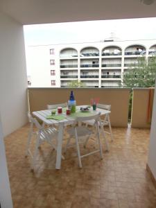 Modern 1 bedroom apartment with balcony - Beahost