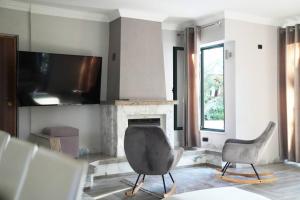 The Beachfront Villa by PikHost