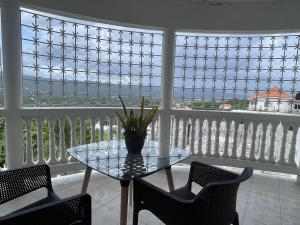 Skyline Suites Sunset Room home