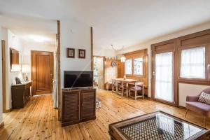 Era Puma by SeaMount Rentals