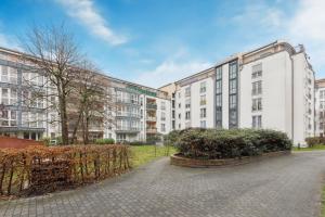 Eindrucksvolle Zwei-Zimmer-Wohnung mit Balkon und großer Küche