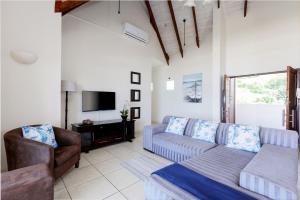 Colonial Sands 406