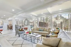 Stylish Marietta Home with Deck - Near Truist Park! - Mountain Ridge