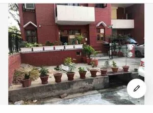 2 BDRM APARTMENT with Kitchen and AC, Parking - Chandīgarh