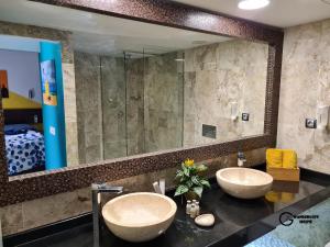 Atlantic Garden Wanderlust House