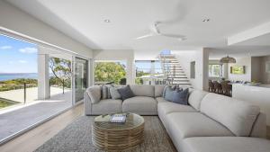 Sweeping Ocean Views From Killcare To Palm Beach