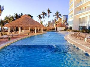 Lujoso Depa al Pie de la Playa Camino al Mar