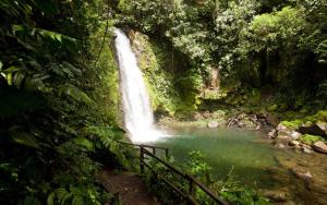 Villas y Cataratas Maquengue Falls, Siquirres