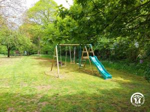 Maisons de vacances Gite Montenay, 2 pieces, 2 personnes - FR-1-600-221 : photos des chambres