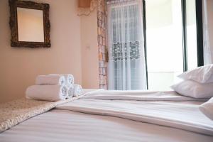 Family-friendly apartments with swimming pool Kali, Ugljan - 14116