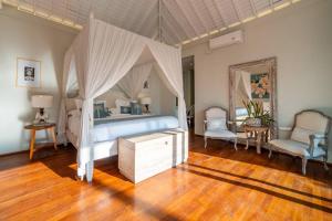Villa Sunsara 2 - Spacious 4-Bedroom Haven next to Berawa Beach