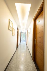 Hotel Krish - Near Medanta and Fortis Hospital Gurugram