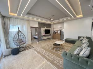 R61 Sunset Chalet