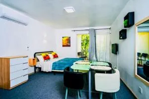 C-view Apartments - Tamarin