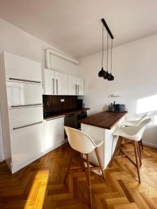 Luxury 3 bedroom apartment near Schönbrunn Palace
