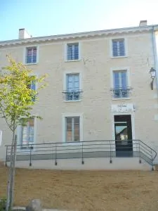 圣欧班酒店 - Joué-en-Charnie