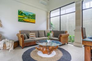 Villa Lara, By Five Elements