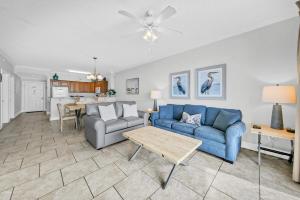 Twin Palms 804
