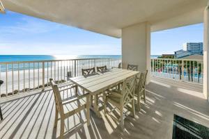 Majestic Beach Towers 1-301