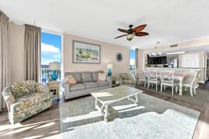 Majestic Beach Towers 1-301