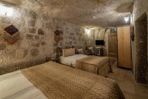 Standard Triple Room room in Tekkaya Cave Hotel