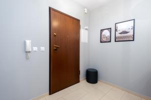 Apartament Lothus - parking podziemny gratis, ścisłe centrum - by Kairos Apartments