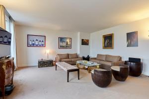 Apartment Arc de Triomphe by Studio prestige