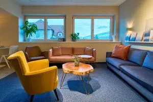 Charmante Wohnung für 2 Personen in Zentrumsnähe x privater Parkplatz x hochwertige Coworking-Arbeitsplätze im Haus - Thaur