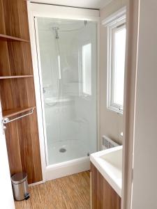 Bungalow charmant à Argences-en-Aubrac avec piscine partagée