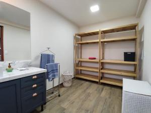 Casa da paz, você pode ir caminhando à praia