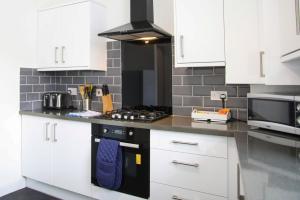 Glasgow, Bothwell, 3 bed, Suitable for Long Stays