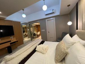Hotel Vibe Condo at Uptown Parksuites BGC