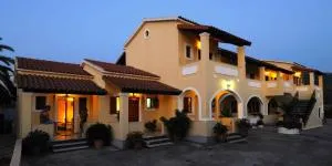 Feeloxenia Corfu Apartments - (( Saoúli ))