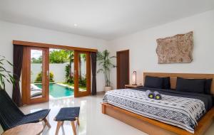 Luxury Tropical Villa in Canggu with Rooftop