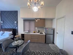 Elisa Sentrio Pandan Suites