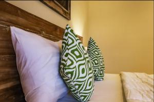 Harmony House 5. Just Built! 2 min Ubud Center