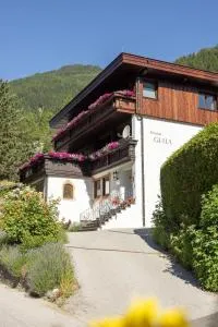 Pension Gulla - Ferienhaus Appartements B&B - Trins
