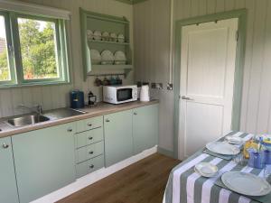 Market Street Shepherds Hut Leitrim