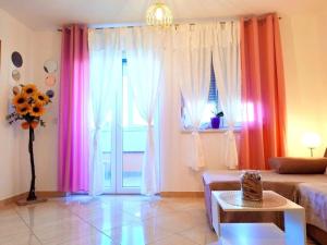 *Sunny Dia Apartment* 1km from the beach*