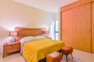 Bonito condo Zona Dorada con Piscina y Cochera